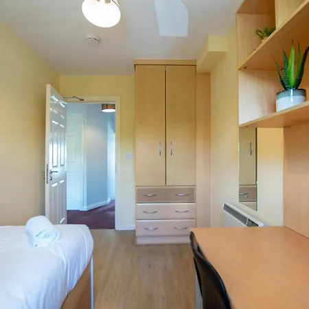 Сasa de vacaciones Spacious 5 Bedroom House *
