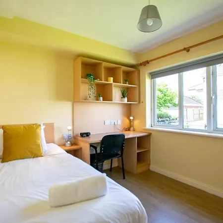 Spacious 5 Bedroom House Сasa de vacaciones Galway