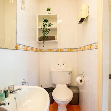 Spacious 5 Bedroom House Galway