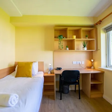 Spacious 5 Bedroom House Сasa de vacaciones Galway